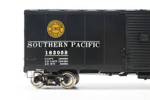 Load image into Gallery viewer, O Brass PSC - Precision Scale Co. SP - Southern Pacific AAR 40'Single Door Boxcar Factory Painted “Overnight" No. 163058
