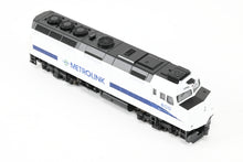 Load image into Gallery viewer, N Kato 176-9005 Metrolink EMD F40PH No. 800
