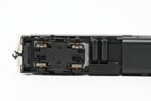 Load image into Gallery viewer, N Kato 176-9005 Metrolink EMD F40PH No. 800
