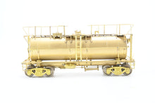Load image into Gallery viewer, HO Brass Oriental Limited GN - Great Northern Water Car Aux Tender X-927, X-928 &amp; X-929
