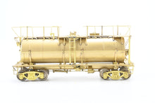 Load image into Gallery viewer, HO Brass Oriental Limited GN - Great Northern Water Car Aux Tender X-927, X-928 &amp; X-929
