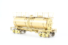 Load image into Gallery viewer, HO Brass Oriental Limited GN - Great Northern Water Car Aux Tender X-927, X-928 &amp; X-929
