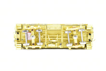 Load image into Gallery viewer, HO Brass Beaver Creek GN - Great Northern Wood Caboose X580/X683 Extended Window Caboose
