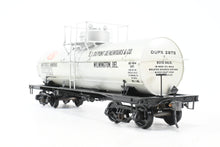 Load image into Gallery viewer, O Brass PSC - Precision Scale Co. Various Roads ACF 8,000 Gallon Insulated Tank Car Factory Painted Silver DUPX - Dupont No. 2675
