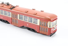 Load image into Gallery viewer, HO Bachmann Spectrum CSL - Chicago Surface Lines Peter Witt Trolley FP No. 6319 DCC On-Board REBOXX
