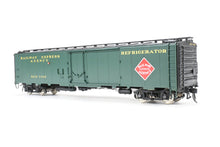 Load image into Gallery viewer, O Brass PSC - Precision Scale Co. REA - Railway Express Agency 50&#39; Ice Reefer Factory Painted No. 7802
