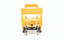 Load image into Gallery viewer, O Scale Atlas "O" Various Roads TTX - Trailer Train Gunderson Stack Car 5-Unit Set FP No. 63252
