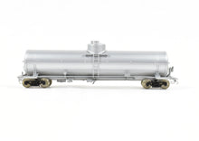 Load image into Gallery viewer, HO Brass PSC - Precision Scale Co. 16,000 Gallon Tank Car Factory Painted Silver

