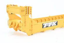 Load image into Gallery viewer, O Scale Atlas "O" Various Roads TTX - Trailer Train Gunderson Stack Car 5-Unit Set FP No. 63252
