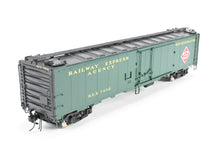 Load image into Gallery viewer, O Brass PSC - Precision Scale Co. REA - Railway Express Agency 50&#39; Ice Reefer Factory Painted No. 7802
