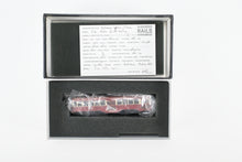 Load image into Gallery viewer, HO Bachmann Spectrum CSL - Chicago Surface Lines Peter Witt Trolley FP No. 6319 DCC On-Board REBOXX
