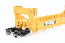 Load image into Gallery viewer, O Scale Atlas "O" Various Roads TTX - Trailer Train Gunderson Stack Car 5-Unit Set FP No. 63252
