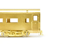 Load image into Gallery viewer, HO Brass The Palace Car Company GN - Great Northern Diner/Coach &quot;International&quot; Streamliner #1145/1146

