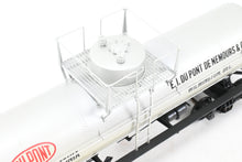 Load image into Gallery viewer, O Brass PSC - Precision Scale Co. Various Roads ACF 8,000 Gallon Insulated Tank Car Factory Painted Silver DUPX - Dupont No. 2675
