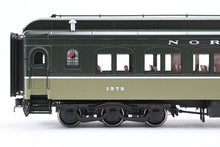 Load image into Gallery viewer, HO Brass W&amp;R Enterprises NP - Northern Pacific HW Deluxe Coach Nos. 1370-1379 Factory Painted Lowey No. 1373

