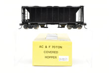 Load image into Gallery viewer, HO Brass Sunset Models or ACF Models Various Roads AC&amp;F 70-Ton Covered Hopper FP Black Unlettered
