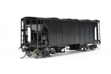 Load image into Gallery viewer, HO Brass Sunset Models or ACF Models Various Roads AC&amp;F 70-Ton Covered Hopper FP Black Unlettered

