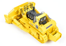 Load image into Gallery viewer, HO Brass CON CMC - Classic Mint Collectibles Komatsu D575A-3 SD Crawler Dozer FP
