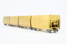 Load image into Gallery viewer, HO Brass NWSL - Northwest Short Line SOU - Southern Railway 4-Unit Articulated Hopper Car REBOXX
