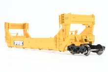 Load image into Gallery viewer, O Scale Atlas "O" Various Roads TTX - Trailer Train Gunderson Stack Car 5-Unit Set FP No. 63252

