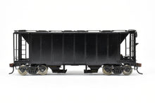 Load image into Gallery viewer, HO Brass Sunset Models or ACF Models Various Roads AC&amp;F 70-Ton Covered Hopper FP Black Unlettered
