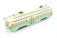 Load image into Gallery viewer, HO Bowser “Executive Line” SF MUNI - San Francisco F Line PCC Car FP CTA - Chicago Transit Authority Livery REBOXX
