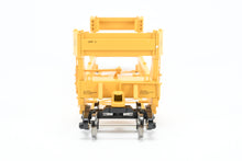 Load image into Gallery viewer, O Scale Atlas "O" Various Roads TTX - Trailer Train Gunderson Stack Car 5-Unit Set FP No. 63252
