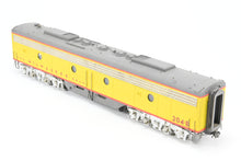 Load image into Gallery viewer, O Brass OMI - Overland Models, Inc. MILW - Milwaukee Road EMD E8/9B w/o Port Holes Custom Painted No. 204B NO BOX
