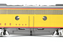 Load image into Gallery viewer, O Brass OMI - Overland Models, Inc. MILW - Milwaukee Road EMD E8/9B w/o Port Holes Custom Painted No. 204B NO BOX
