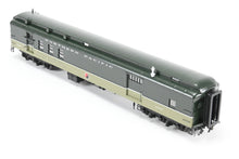 Load image into Gallery viewer, HO Brass W&amp;R Enterprises NP - Northern Pacific Mail &amp; Express Car Factory Painted Loewy No. 1447
