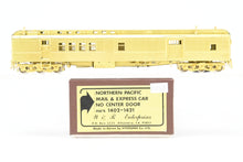Load image into Gallery viewer, HO Brass W&amp;R Enterprises NP - Northern Pacific Mail &amp; Express Car No Center Door Nos. 1402-1421
