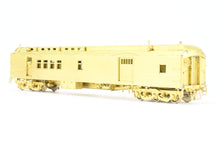 Load image into Gallery viewer, HO Brass W&amp;R Enterprises NP - Northern Pacific Mail &amp; Express Car No Center Door Nos. 1402-1421
