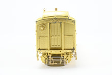 Load image into Gallery viewer, HO Brass W&amp;R Enterprises NP - Northern Pacific Mail &amp; Express Car No Center Door Nos. 1402-1421
