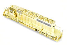 Load image into Gallery viewer, HO Brass OMI - Overland Models, Inc. C&amp;NW - Chicago and North Western EMD SD40-2 #6806-6913
