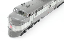 Load image into Gallery viewer, HO Brass Oriental Limited NYC - New York Central EMD E7 A/B 2000 HP Phase I Set Factory Painted
