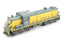 Load image into Gallery viewer, O Scale Weaver Ultra Line C&amp;NW - Chicago &amp; North Western Alco RSD4/5 Factory Painted No. 1689 w/Moderate Weathering
