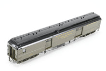 Load image into Gallery viewer, HO Brass W&amp;R Enterprises NP - Northern Pacific Baggage Car Nos. 1500 - 1515 Custom Painted Pullman Green No. 1519
