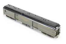 Load image into Gallery viewer, HO Brass W&amp;R Enterprises NP - Northern Pacific Baggage Car Nos. 1500 - 1515 Custom Painted Pullman Green No. 1519
