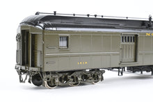 Load image into Gallery viewer, HO Brass W&amp;R Enterprises NP - Northern Pacific Baggage Car Nos. 1500 - 1515 Custom Painted Pullman Green No. 1519
