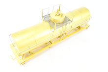 Load image into Gallery viewer, O Brass PSC - Precision Scale Co. Various Roads 10,000 Gallon ACF Tank Car
