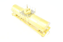 Load image into Gallery viewer, O Brass PSC - Precision Scale Co. Various Roads 10,000 Gallon ACF Tank Car
