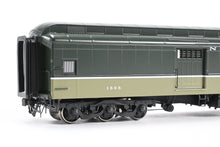Load image into Gallery viewer, HO Brass W&amp;R Enterprises NP - Northern Pacific Baggage Car  Factory Painted "Loewy" No. 1505

