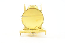 Load image into Gallery viewer, O Brass PSC - Precision Scale Co. Various Roads 10,000 Gallon ACF Tank Car
