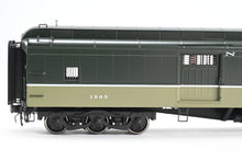 Load image into Gallery viewer, HO Brass W&amp;R Enterprises NP - Northern Pacific Baggage Car  Factory Painted "Loewy" No. 1505
