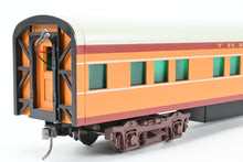 Load image into Gallery viewer, O Scale Weaver MILW - Milwaukee Road 2-Car Hiawatha Add-On set Factory Painted
