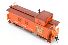 Load image into Gallery viewer, HO TrueLine Trains CNR - Canadian National Railway Wood Offset Cupola Caboose Factory Finished No. 78430
