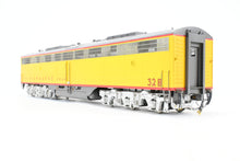 Load image into Gallery viewer, O Brass OMI - Overland Models, Inc. MILW - Milwaukee Road EMD E8/9B w/o Port Holes Custom Painted No. 32B AS-IS

