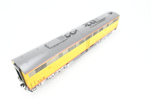 Load image into Gallery viewer, O Brass OMI - Overland Models, Inc. MILW - Milwaukee Road EMD E8/9B w/o Port Holes Custom Painted No. 32B AS-IS
