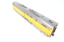 Load image into Gallery viewer, O Brass OMI - Overland Models, Inc. MILW - Milwaukee Road EMD E8/9B w/o Port Holes Custom Painted No. 32B AS-IS

