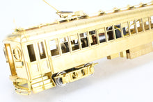 Load image into Gallery viewer, HO Brass Suydam PE - Pacific Electric Blimp 71' Coach Powered
